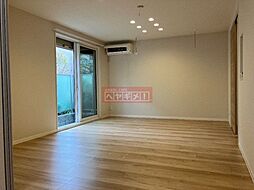 東急田園都市線 桜新町駅 徒歩7分の賃貸アパート 1階1LDKのリビング/ダイニング