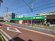 サミットストア弦巻通り店 徒歩21分。 1610m