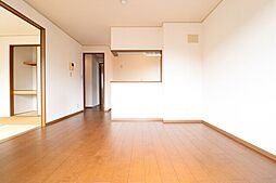 ローズガーデン・レジス　ＡＢＣＤ B203 2階3LDKの室内