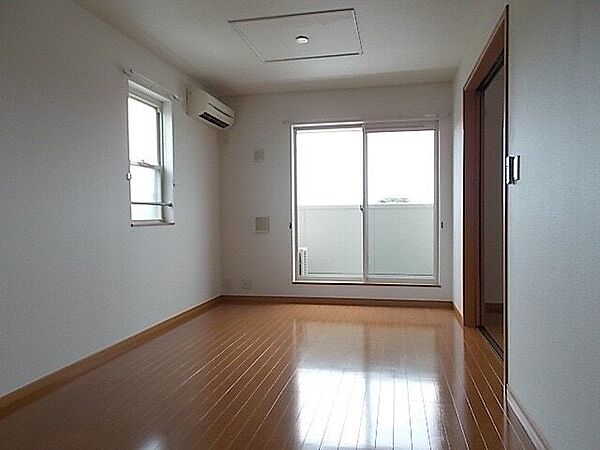 apartment 茨城県潮来市日の出８丁目14番地10
日の出の賃貸情報を見る
物件地図