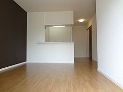 マイ　リバーサイド 1階1LDKのリビング/ダイニング