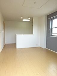 サリュー　III 204 2階2LDKのリビング/ダイニング