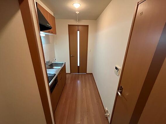 エバーグリーン_内装_6