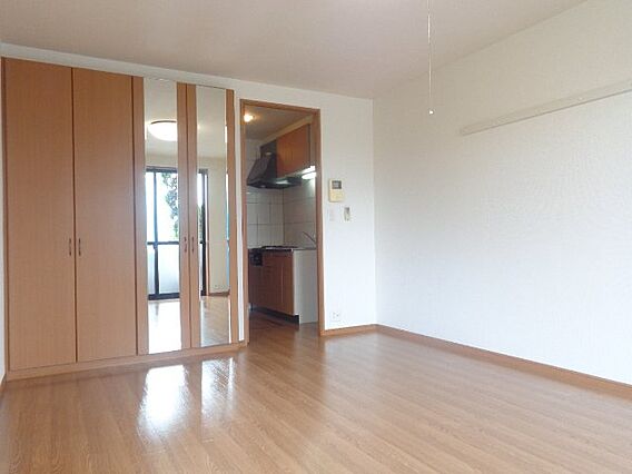 KS・オーシャン_内装_0