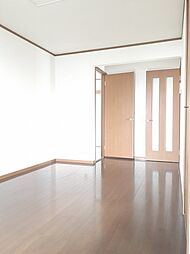 Ｋ・レジデンスII 101 1階2LDKのリビング/ダイニング