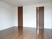 別角度からの洋室