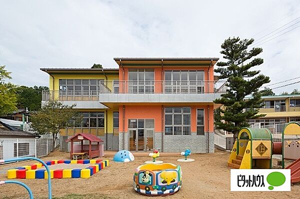 画像21:幼稚園、保育園「有功保育園まで396m」