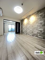 フジパレス秋月川田 102 1階1LDKのリビング/ダイニング