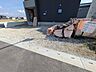 その他：駐車スペースはゆとりある4台分を確保。マイカー用に、お客さま用に、余裕を持ってご利用いただけます^^