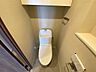 室内：温水洗浄便座付きのトイレ＾＾便座が温かくできるので寒い冬も冷たい便座に座らずに済みますね＾＾
