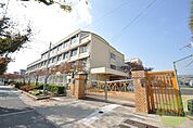 神戸市立神陵台小学校 933m
