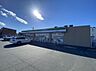 周辺：ファミリーマート 湖西吉美店（430m）