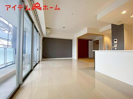 広くゆったりと家族揃って寛げるLDK。
