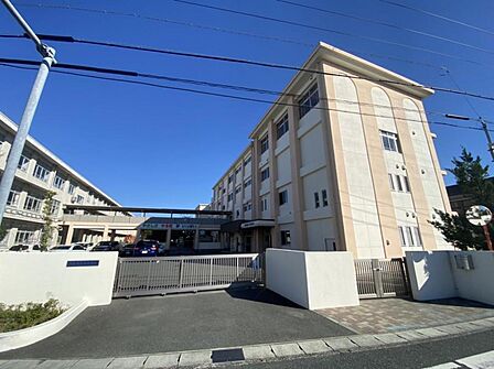 浜松市立蒲小学校(550m)