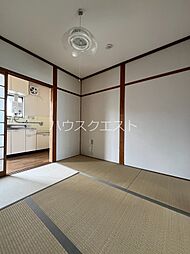 ラ・シノン 205 2階2Kのリビング/ダイニング