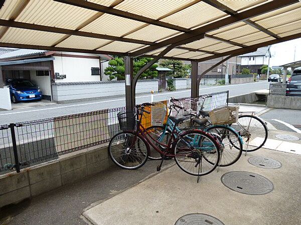 画像29:自転車置き場