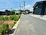 外観：前面道路含む現地写真