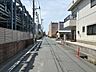 外観：前面道路含む現地写真