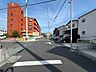 外観：前面道路含む現地写真