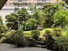 洗面：玄関前には和風庭園がございます。情緒あふれる眺めに癒されます
