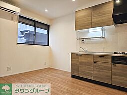 メゾンクラルテ 102 2階2LDKのリビング/ダイニング