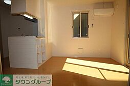 W.I.TパレスII 101 1階1LDKのリビング/ダイニング