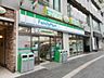 周辺：ファミリーマート赤坂六丁目店 455m