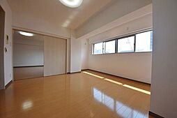 Daisy Court 10階1LDKのリビング/ダイニング