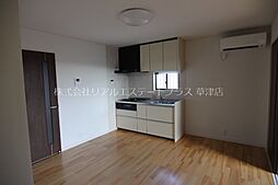 ウエストコミタリアI 203 2階1LDKのリビング/ダイニング