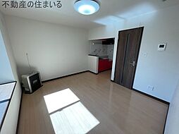 フローラ 1階1LDKのリビング/ダイニング