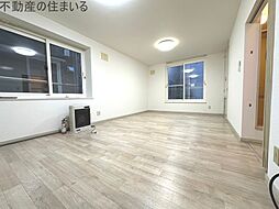 クロスロードII 1階1DKのリビング/ダイニング