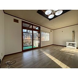 簾舞5条2丁目貸家 1階3LDKのリビング/ダイニング