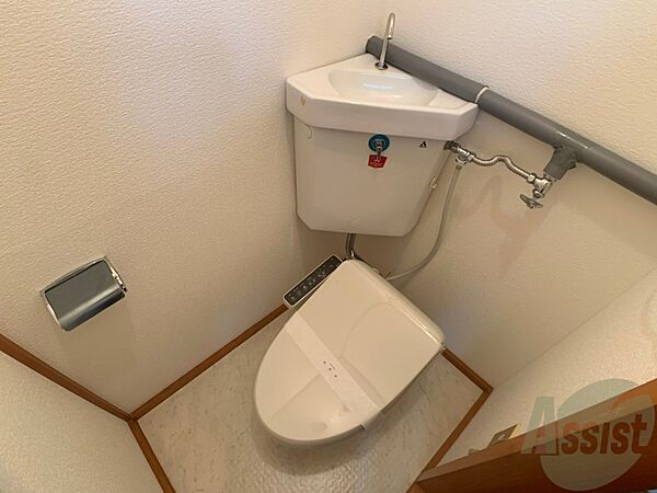 画像11:ウォシュレット機能がついたトイレです。安心して使用できますね