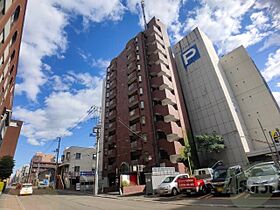 北海道札幌市中央区南一条西14丁目（賃貸マンション1DK・2階・27.24㎡） その1