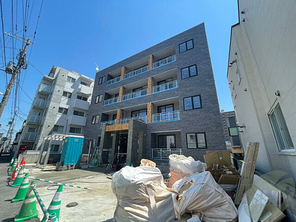 北海道札幌市白石区菊水一条1丁目(賃貸アパート2LDK・4階・60.95㎡)の写真 その1