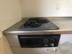 お手入れのしやすそうなシステムキッチンです。