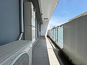 バルコニーは幅があり、広い印象を受けました。