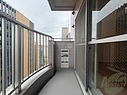 バルコニーが付いていますので一息ついてみてはいかがですか。