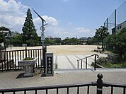 春日丘公園 徒歩48分。 3810m