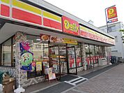 デイリーヤマザキ吹田高浜店 徒歩3分。 200m