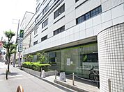 三井住友銀行江坂支店 徒歩8分。 600m