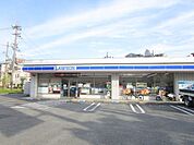 ローソン摂津東一津屋店 徒歩3分。 240m