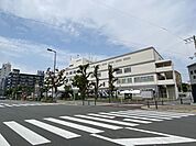 大阪市東淀川区役所 徒歩29分。 2280m
