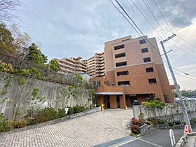 グランドメゾン万博公園南  ｜ 大阪府吹田市山田東3丁目（賃貸マンション3LDK・4階・78.20㎡） その1