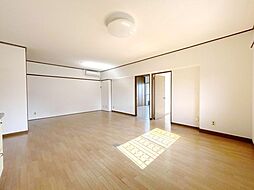 本山マンション 201 2階3LDKのリビング/ダイニング