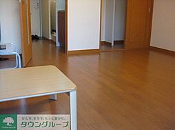 レオパレス高畑東 3階1Kのリビング/ダイニング