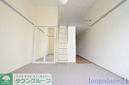 レオパレス稚児宮通 2階1Kのリビング/ダイニング