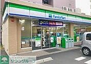 ファミリーマート則武本通店 徒歩1分。 80m
