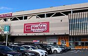 マックスバリュグランド千種若宮大通店 徒歩8分。 580m