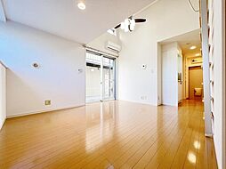 ヒルズ富岡 102 1階ワンルームのリビング/ダイニング